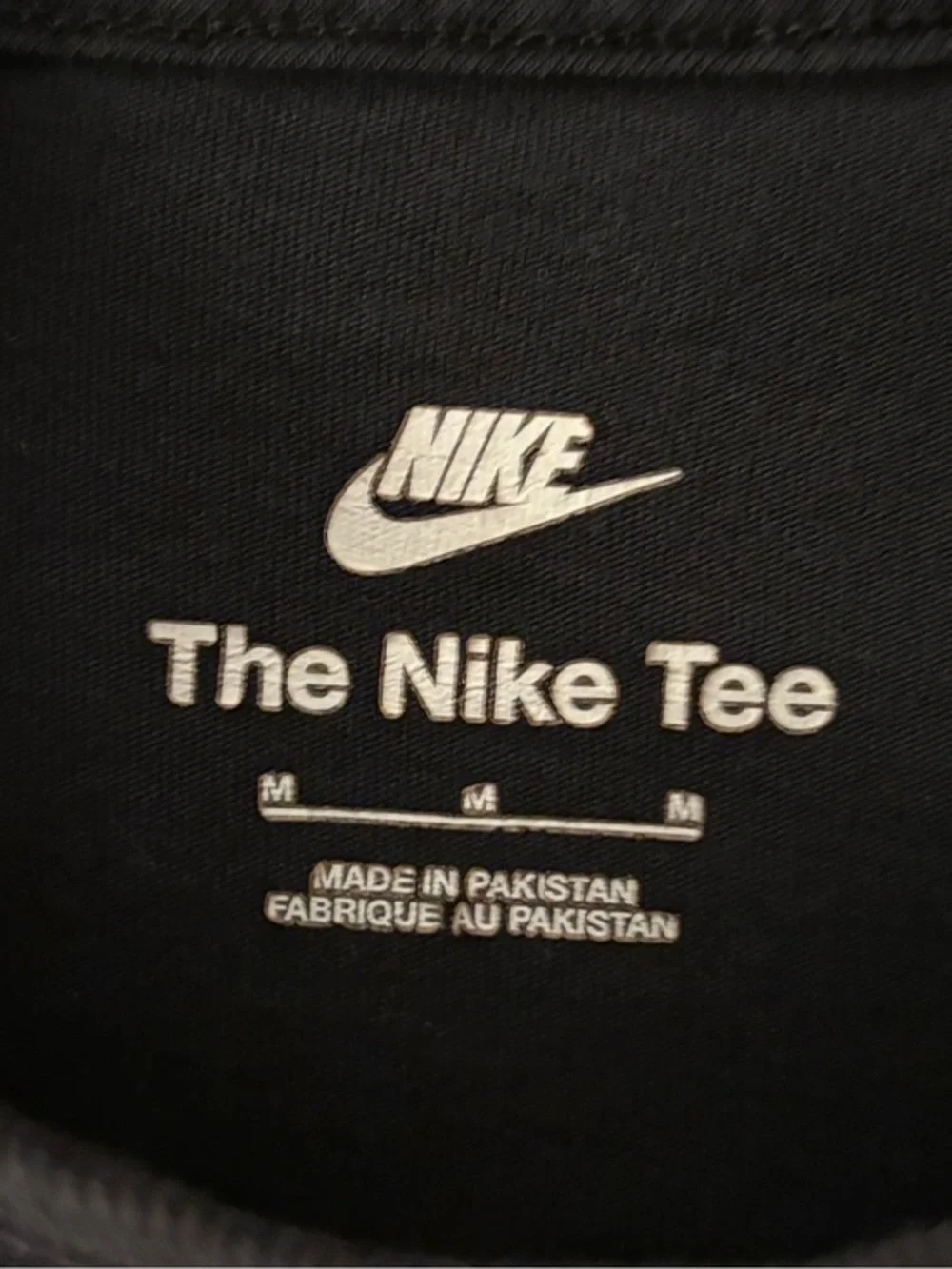 Nike T-Shirt Women’s Size M Black with White Patterned Swoosh